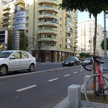 Victoriei 1 דירה