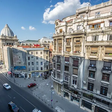 Victoriei 1 *